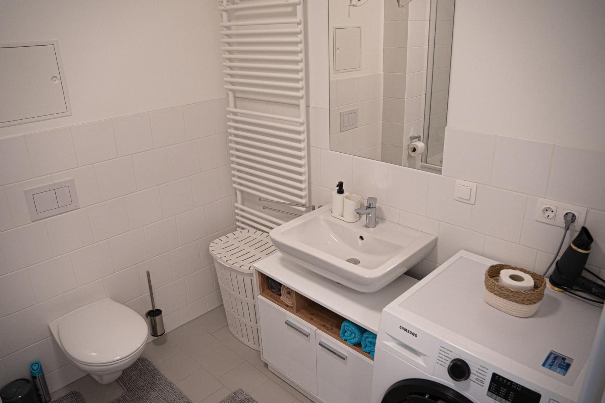 Ferienwohnung Bright & Modern - Balcony - Wien Exterior foto